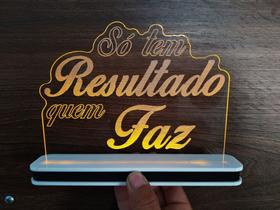 Luminária Decorativa com LED Só tem resultado quem faz