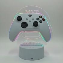 Luminária em acrílico com base em led RGB