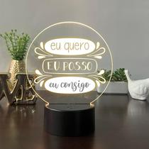 Luminaria em acrilico infantil de led com frase eu quero, eu posso, eu consigo mesa ou escrivania