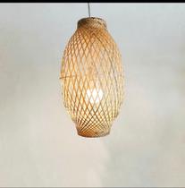 Luminária em fibra natural