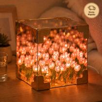 Luminária Flores Tulipa DIY LED Espelhada 3D em Cubo Luz Noturna Decorativa para Quarto Luminária Flores Tulipa DIY LED Espelhada 3D em Cubo Luz Noturna Decorativa para Quarto