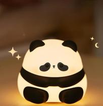Luminária Infantil Abajur LED Siliconado Panda AKL-L009 Luminária Infantil Abajur LED Siliconado Panda AKL-L009