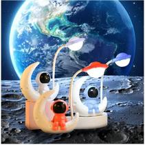 Luminária Infantil Astronauta Lua USB Recarregável Portátil Abajur de Mesa - Plena Mix