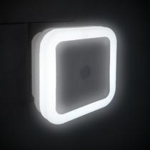 Luminária Led Luz Noturna Com Sensor Automático Quarto Bebê Luminária Led Luz Noturna Com Sensor Automático Quarto Bebê