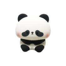 Luminária LED RGB em silicone luz noturna Aiker Pandinha sentado 10,9x9,5x10,5cm