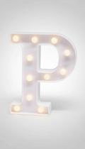 Luminária Letra P LED 3D Branca 22cm Festa Luz Quente Luminária Letra P LED 3D Branca 22cm Festa Luz Quente