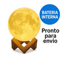 Luminária Lua 3D Táctil Abajur Decorativo com Efeito Lunar e Base de Madeira, Iluminação Aconchegante e Charmosa