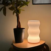 Luminaria Mesa Abajur Led Portátil ONDAS ONDULADO Decoracao Diversos Presente Quarto Casa Geometrica Luxo Luminaria Mesa Abajur Led Portátil ONDAS ONDULADO Decoracao Diversos Presente Quarto Casa Geometrica Luxo