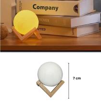 Luminária Mini Lua Cheia Abajur Decoração LED com Alto Relevo e Base para Decoração Sem Fio