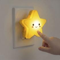 Luminária Noturna Estrela LED Colorida Quarto Infantil Decoração 1W Bivolt Luz Suave Tomada Parede