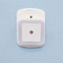 Luminária Noturna LED Luz Suave Sensor Automático Tomada Bivolt Parede Casa Quarto Corredor Banheiro