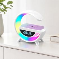 Luminária RGB de Mesa 3 em 1 com Carregamento Sem Fio, Relógio Digital e Caixa de Som, Design Moderno Formato G, Display LED, Antiderrapante, Ideal pa