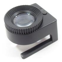 Lupa Conta Fios base metal 20x com leds branco, escala em mm (resolução 1 mm) e pol + bolsa