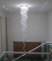 Lustre De Cristais Legítimos K9, No Modelo Espiral, Para Vão De Escada, Com 2,50M De Altura