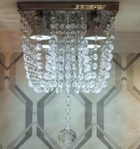 Lustre de Cristal Acrílico c/ 25cm com Base 20x20cm mais 4 Lâmpadas Branco Frio para Quarto