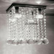 Lustre de Cristal Chuva Reta de Castanha em Base 20x20 cm Altura de 20cm para Área da Sacada Lustre de Cristal Chuva Reta de Castanha em Base 20x20 cm Altura de 20cm para Área da Sacada
