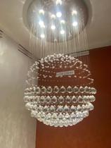 Lustre modelo globo com Soquetes em porcelana base prata