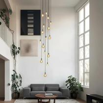 Lustre para sala Pratic 16 lâmpadas dourado pé direito alto Lustre para sala Pratic 16 lâmpadas dourado pé direito alto