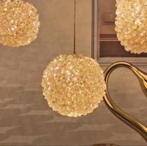 Lustre Pendente Bola Cristal Dourado Sofisticado Luxo Quarto