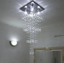 Lustre Pirâmide Cristal Verdadeiro k9