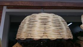 Lustre rústico de bambu e cipó natural