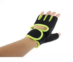 Luva Com Munhequeira, Utilizada Para Treinos Esportivos Luva Com Munhequeira, Utilizada Para Treinos Esportivos