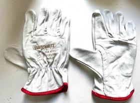 LUVA COURO VAQUETA - PUNHO 7CM - MARCA SCHMITZ - REF LV - TAMANHO M/09 e G/10 LUVA COURO VAQUETA - PUNHO 7CM - MARCA SCHMITZ - REF LV - TAMANHO M/09 e G/10