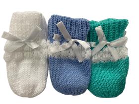 Luva Luvinha de Lã Tricot Tricô Bebê Rescém Nascido Maternidade cores sortidas Fita Cetim C/ 3 pares Luva Luvinha de Lã Tricot Tricô Bebê Rescém Nascido Maternidade cores sortidas Fita Cetim C/ 3 pares