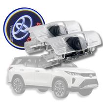 Luz Cortesia Porta Toyota Sw4 ano 2016 A 2023 Lâmpada Chão Led logo projetor Iluminação SRX Diamond DR-s 2.8 Diesel Motor 4x4 5 7 lugares Luz Cortesia Porta Toyota Sw4 ano 2016 A 2023 Lâmpada Chão Led logo projetor Iluminação SRX Diamond DR-s 2.8 Diesel Motor 4x4 5 7 lugares