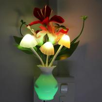 Luz noturna AUSAYE 4PCS Plug-in Sensor de luz automático LED RGB