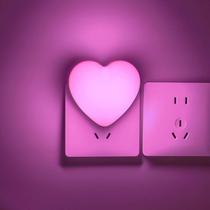 Luz Noturna LED INZU em Formato de Coração com Sensor Automático, Rosa Luz Noturna LED INZU em Formato de Coração com Sensor Automático, Rosa