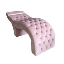 Maca Estética Curva Estofada Capitonê Para Salão Sobrancelha Cílios Veludo Rosê Clarinho