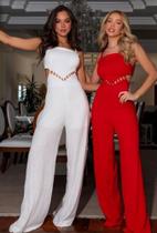 Macacão branco com recorte frontal sem mangas tamanho M