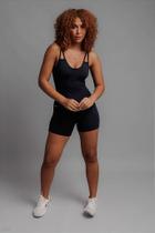 Macacão Curto Bruna Preto - Confortável e Estiloso Macacão Curto Bruna Preto - Confortável e Estiloso