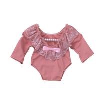 Macacão De Bebê Menina Recém-Nascida Rosa Suave Com Manga Longa, Gola De Renda E Detalhe De Laço