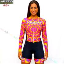 Macacão de Ciclismo Feminino Proteção UV50+ e antibacteriana para uso em qualquer época do ano.