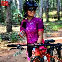 Macacão de Ciclismo Feminino Proteção UV50+ e antibacteriana para uso em qualquer época do ano.