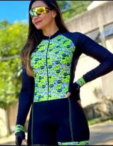 Macacão de Ciclismo Feminino Proteção UV50+ e antibacteriana para uso em qualquer época do ano.