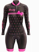 Macacão de Ciclismo Feminino Proteção UV50+ e antibacteriana para uso em qualquer época do ano.