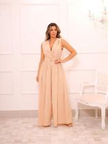 Macacão Elegante Alfaiataria com Decote em V e Cinto Macacão Elegante Alfaiataria com Decote em V e Cinto