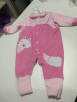 Macacão em Plush manga longa bordado Rosa escuro em detalhes branco, Feminino Tamanho G