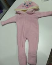 Macacão em Plush manga longa com toca de bordado de gatinho femininoTamanho M Macacão em Plush manga longa com toca de bordado de gatinho femininoTamanho M