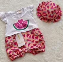 Macacão feminino infantil banho de sol com chapelzinho cor estampa melância marca bela fase moda bebê