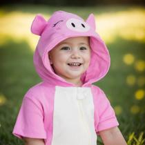 Macacão Infantil Curto Com Capuz Bordado Porquinha Rosa