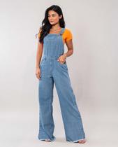 Macacão Jeans Feminino Wide Leg com Abertura Lateral e Barra Desfiada 21514 Clara