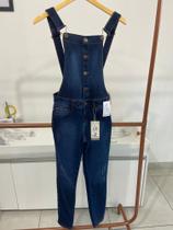 Macacão jeans tamanho 36/38 Macacão jeans tamanho 36/38