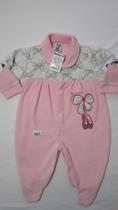 Macacão Longo em plush Feminino bordado laço e matelassê, com sapatilha