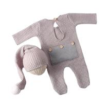 Macacão para Bebê Recém-Nascido com Botões, Bolso e Chapéu Pompom - Ideal para Dormir