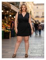 Macacão Plus Size Feminino Macaquinho Shorts Com Elastano Cor:PretoTamanho:XLG(56/58) Macacão Plus Size Feminino Macaquinho Shorts Com Elastano Cor:PretoTamanho:XLG(56/58)