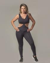 Macacao Recorte V Preto v Tela